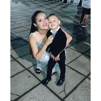 ×Mamá de Lautaro Valentín 👶× De River gracias a mamá y Santarrosera gracias a papá