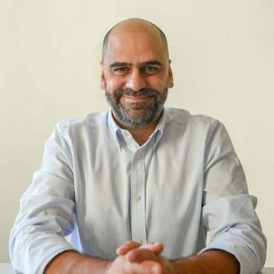 Português, jornalista. Diretor de A Bola.