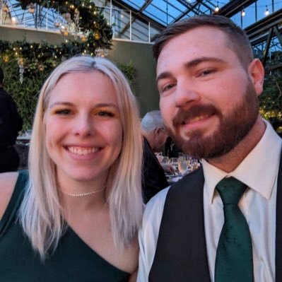 She/her. Forest and LL Fam🌲🦖🦕Mental Health Advocate💚 crisis worker 💛 Headbanger 🖤