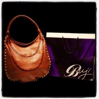 _Buji_'s profile picture. To Live is to Dream,and to Dream is to Live Buji High Fashion Handbangs
#TeamBuji #teamfollowback #Fb #Followback