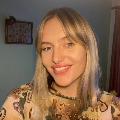 Transcription editor & freelance writer | Commission me - cemorgan1998@gmail.com | @lborouniversity grad 👩🏼🎓 | #BlackLivesMatter | she/her 🏳️🌈