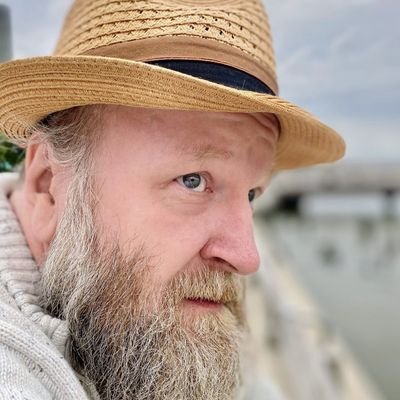 Coder & Rabbi, async.
Former: StartupVet, DevBootCampGuru, Mentor, Consultant, Speaker, Author, ShorePHPFounder, NYPHPOrganizer.
Now: Just trying to human well.