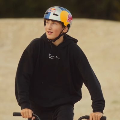 Hi I’m Noah The little brother of MAIKO VON SACHSEN I’m next gen WORLDCHAMPION ON BMX MX FMX FREESTYLE teacher my daddy @RedMaiko63747