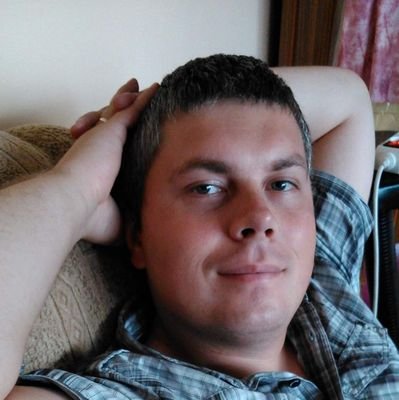 RowinskiPawel's profile picture. Obiektywnie rzecz biorąc jestem bardzo stronniczy. Nie znoszę złodziei i kłamców. Tym bardziej żaden złodziej i kłamca z PiS'u nie przekona mnie do niczego.