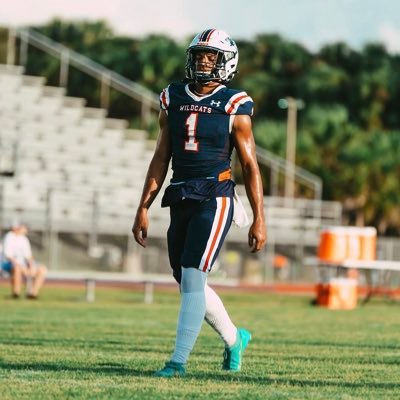 6’0 185lbs || Estero highschool class of 2025 || running back || 4.44 40 ( hand ) || my number is (269) 779-9112 my email is ma3241110@gmail.com