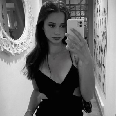 HarperSoph21837's profile picture. Crafting visual tales with pixels. Graphic designer extraordinaire.✨