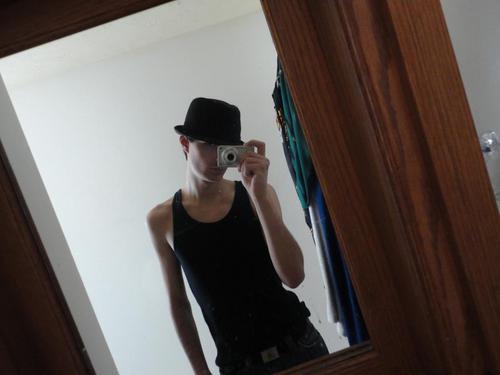 EMANRebel's profile picture. A person to remember, is a person that resonates in your heart.
-Emanuel Felouzis #3