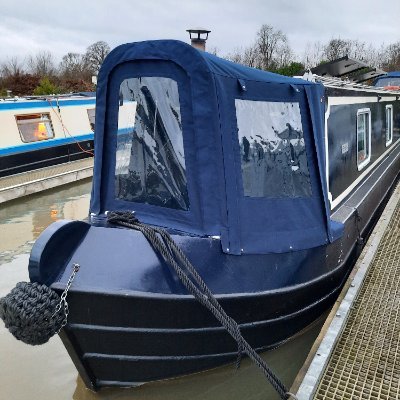 Narrowboat resident.
Widower.
Award winning essayist
See #charlamytales #charlamylife for longer threads, otherwise just come along for a light-hearted journey