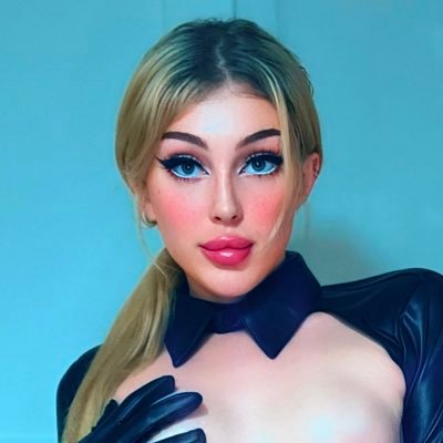 ⭐Onlyf*ns top 0.02% 🌎✨2X ManyVids Winner 👑 Independent (no ad agencies)💕
https://t.co/UenP2kYvrI