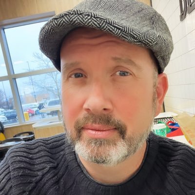 https://t.co/uDzY7GlBq0 Dave Olsen - co-founder of @Jazzology. Singer / Piano player / Songwriter from Toronto, Canada 🇨🇦 @KinderEarthOrg 🌍
