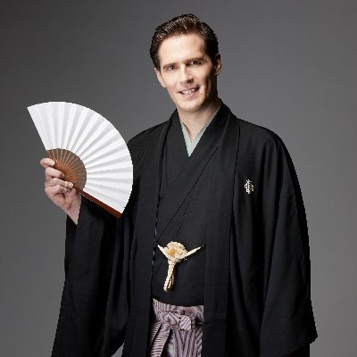三遊亭好青年 Sanyutei Kouseinen スウェーデン人落語家 三遊亭好青年 Sanyutei Kouseinen スウェーデン人落語家