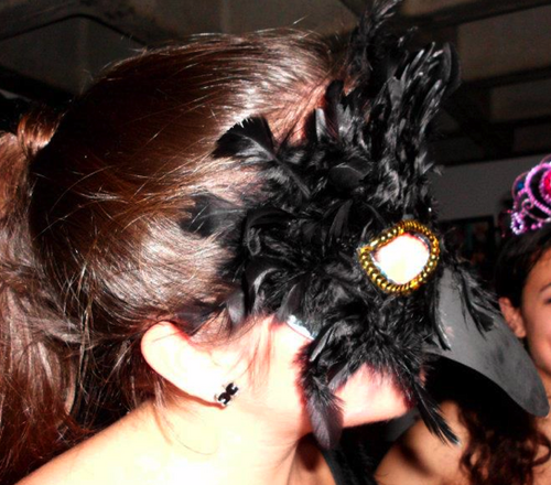 youvebeenduped's profile picture. ''I suggest not following Dupe since she only tweets about TV and feminism''