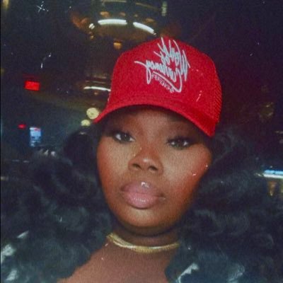 MYVICKY_SECRETS's profile picture. BLESSED , BOOKED & BUSY 🇳🇬 🎨💄💋 ♌️Owner of #THEBLUSHHOUSE #THEBLUSHHOUSEBOSTON & #TORIBYVICTORIAE  Instagram : @Blushmepink__