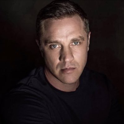 devon sawa Profile