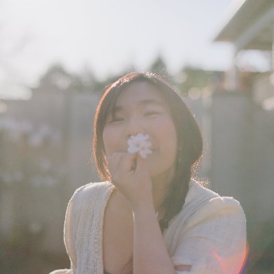 🌸 Singer 🌹Songwriter 💫 Soundtrack vocalist
• Malaysian Chinese in Vancouver
• tze.musica@gmail.com
👇 New vintage bop Café Beau Soir
https://t.co/IqFAluGrzk