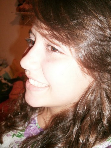 eu sou uma menina:simpatica,estressada pakas,legal as vezes..rs bom só qm me conhece sabe como eu sou...as vezes nem essas pessoas...