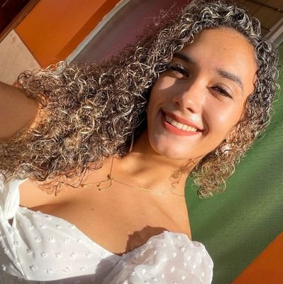 ur new gf 😙 im taking boyfriend applications on my other page ⬇️