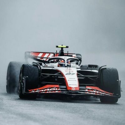 ただただモータースポーツが好きな人です。
ちなみにヒュルケンベルグファン
フォローしてくださった方はフォロバします。