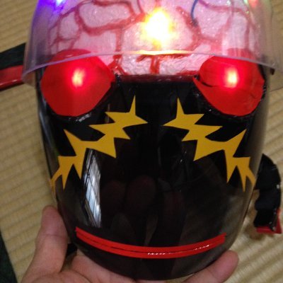 神戸を中心に昭和レトロな特撮系やダークヒーローのコスプレをして各地のイベントに出没しての認知広報活動をしている物です。
他の特撮系とのコラボなども期待してお待ちしています。