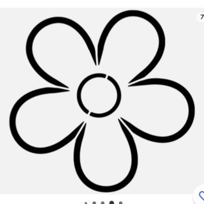 lizziecrypto's profile picture. 