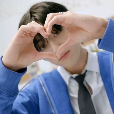 hwrachezz's profile picture. 