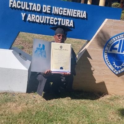 ConfesorP nació el 29 de septiembre de 1984 en Elías Piña, República Dominicana. Es ingeniero industrial egresado de la Universidad Autónoma de Santo Domingo .