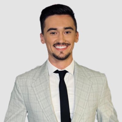 AdaySanchezG_'s profile picture. Periodista ~ Journalist 📹🎙️ En @telemadrid | Antes en @informativost5 @telecincoes @mediasetcom | Máster Comunicación Corporativa e Institucional @uc3m