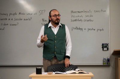 Paniel Reyes Cárdenas (Mexico 1981), was awarded his MPhil and PhD in Philosophy by The University of Sheffield, UK. In his PhD Thesis, he researched the place