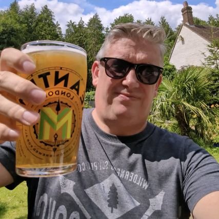 Landlord of Gosport's premier garden pub shed/sports bar 🍺🏡

Post about booze, football, nfl, wrasslin' and other nonsense 👍