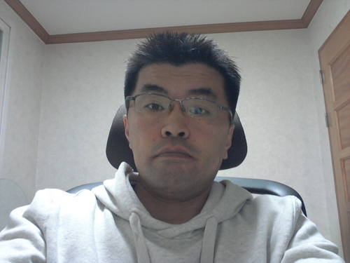 wowmzkvp's profile picture. 음악은 사람의 마음을 치유하는 약같은존재라고해야하나요? 아무튼 난 음악이좋다^^