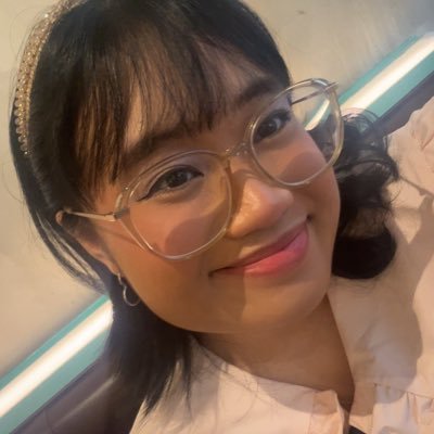 ainsleydays's profile picture. qcshs ‘22 🪬 ust ab hst ‘26