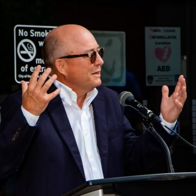 Retired CEO Hamilton Community Fdn., recovering ex-politician, bball junkie, slow marathoner, lover of my 3 kids, @Ward1Wilson, our dogs, books, travel, #HamOnt
