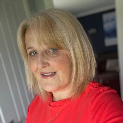 Hi I'm Janine. Nearly 60 (still 18 in my head), married long time to Joe (he deserves a medal). Two sons; 8 gorgeous grandchildren. Work for the NHS. XX