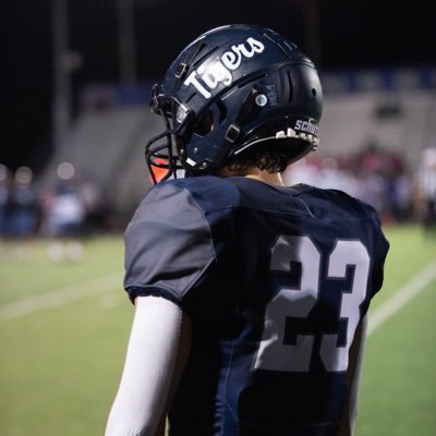 Twinsburg Football | Class of 2024 | DT/DE/TE | 5’10” 190 lbs | #23 | Senior Highlights: https://t.co/rRCqsOISpt | Email: bf201205@gmail.com