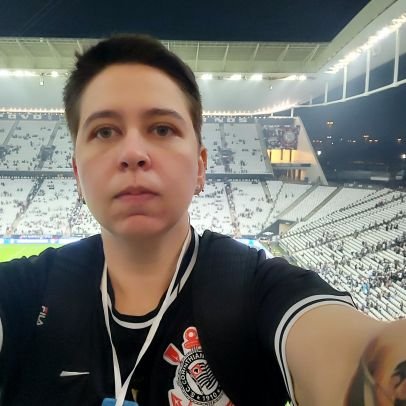 Chaotic good.  Corinthians e ~legal de conversar~. CEO, zagueira e editora no @JogaMiga. Ex-ESPN FC. 
--
Aqui sou TORCEDORA.

🏳️‍🌈 · 🅱️➖