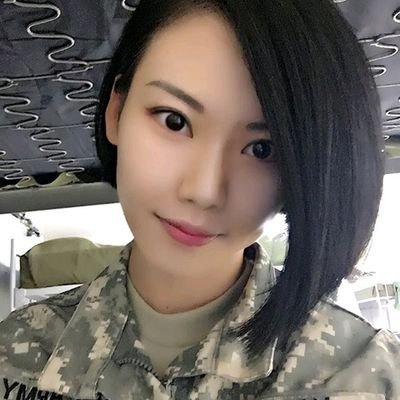 I am a proud feminist and I love to encourage women in politics and military 🇭🇰🇺🇲✈️🌏