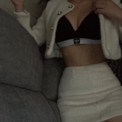 pien_19195's profile picture. 看護学生の裏垢/性欲が尽きない女/舐め犬