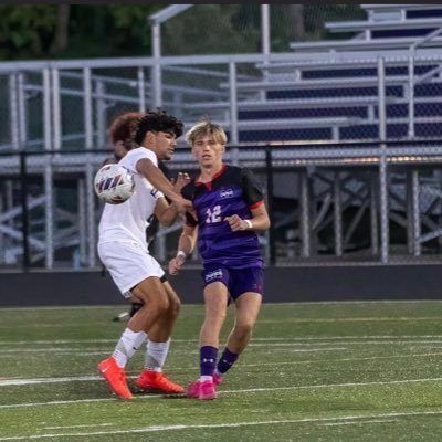 Middletown high school | Sophomore 26 - MHS boys soccer Varsity (Full back🧱) | Lakota Fc 08 ( CB ) | 3.6 Gpa | 5,11 155 lbs