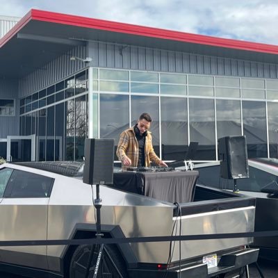 Self-Serve Demo Drives & NA Ops @Tesla, DJ Ceviche @ night