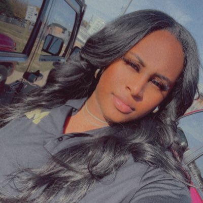 Mama💗💙 Educator📚 MHSVB Varsity Asst. 🏐/ Track throwing coach🏃🏾♀️👟