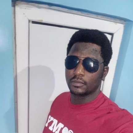 Olasunkie83's profile picture. Legend