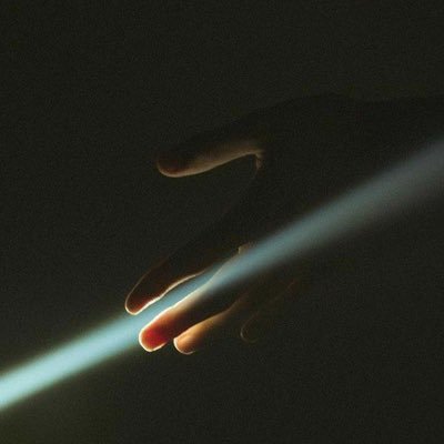 soorat_soorati's profile picture. من پرده گوشم، یک طرف ذهن و یک طرف جهان بيرون. من به هیچ یک تعلق ندارم