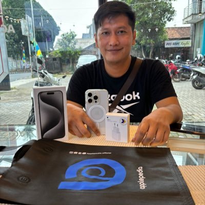 RainSCris99's profile picture. 