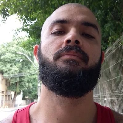 Eu sou belíssima, mas eu não tô aqui só pra ser bonita.