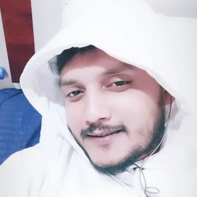 Khanaf00 Profile Picture