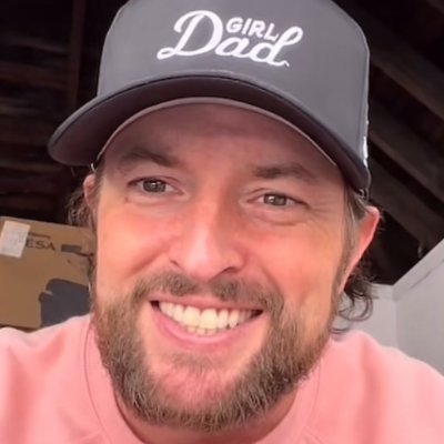 Content Creator and Ambassador for @BettorOffSports, THE APP to find the best odds on your favorite books. Cashing plays while having a damn good time!