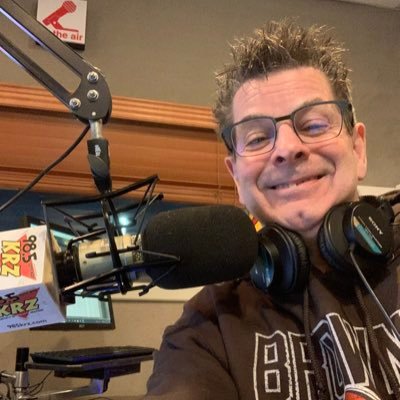 Morning radio personality @ 98.5KRZ Wilkes-Barre/Scranton, PA. Long suffering Cleveland fan. ⚾️🤎🧡🐾🦴 IG: rocky985