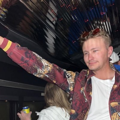 PhatSend's profile picture. I like dogs.