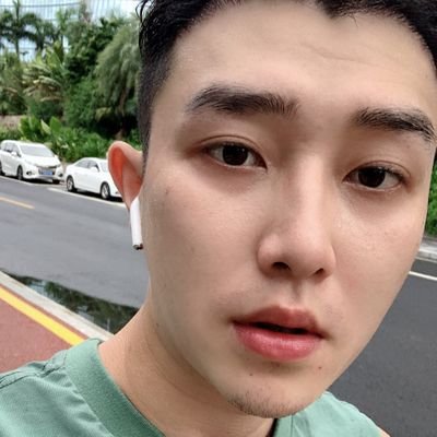 lcc6083's profile picture. ？？？？？