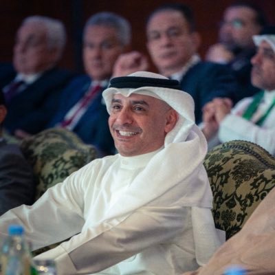 دكتور تركيب وتجميل وزراعة الاسنان ، الامين العام لجمعية الاطباء الاسنان الكويتية ، مبدأ